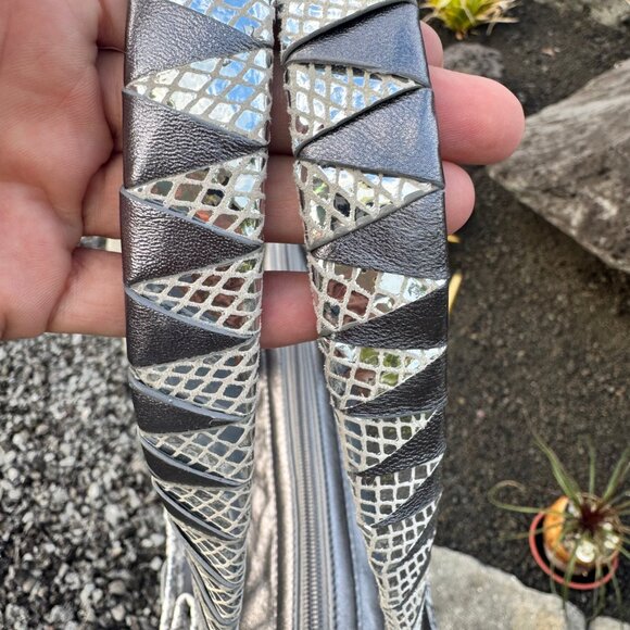 Sharif Metallic Silver & Snakeskin Tote w/ Matching Wristlet NWOT with Flaws - Picture 11 of 17